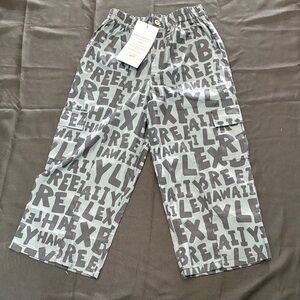 Wide Leg Graphic Cargo Pants - Gray Text Print